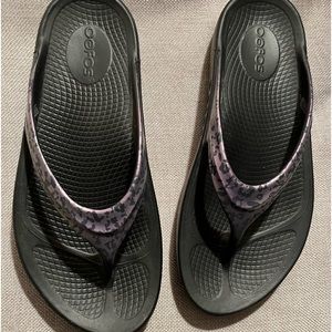 OOFOS sandals